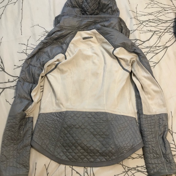 Lululemon run jacket - Picture 2 of 9